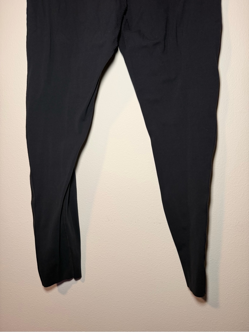 Nike Yoga Luxe Drifit Women’s Black Leggings - Picture 13 of 15